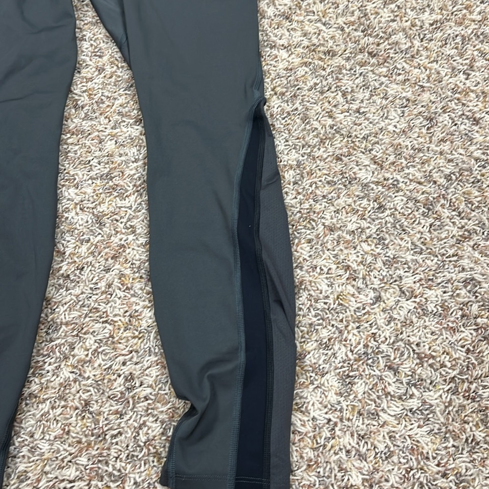 Under Armour Compression Pants NWT - Picture 3 of 3